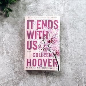 It Ends With Us Paperback Colleen Hoover